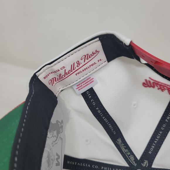 🆕 Mitchell & Ness NBA Chicago Bulls Championship 1992 "The Finals" Snapback Hat - Picture 5 of 5